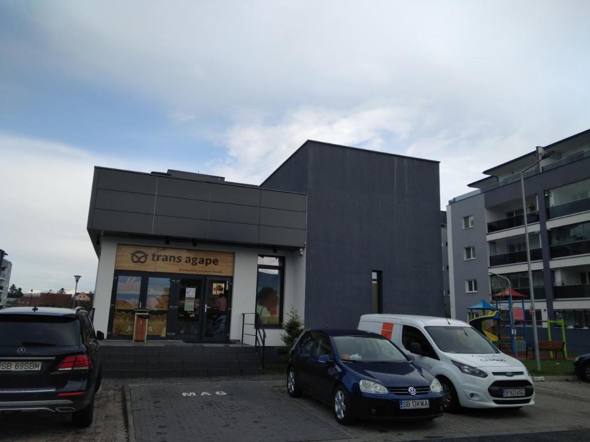 Azzurro Apartment Sibiu Luaran gambar