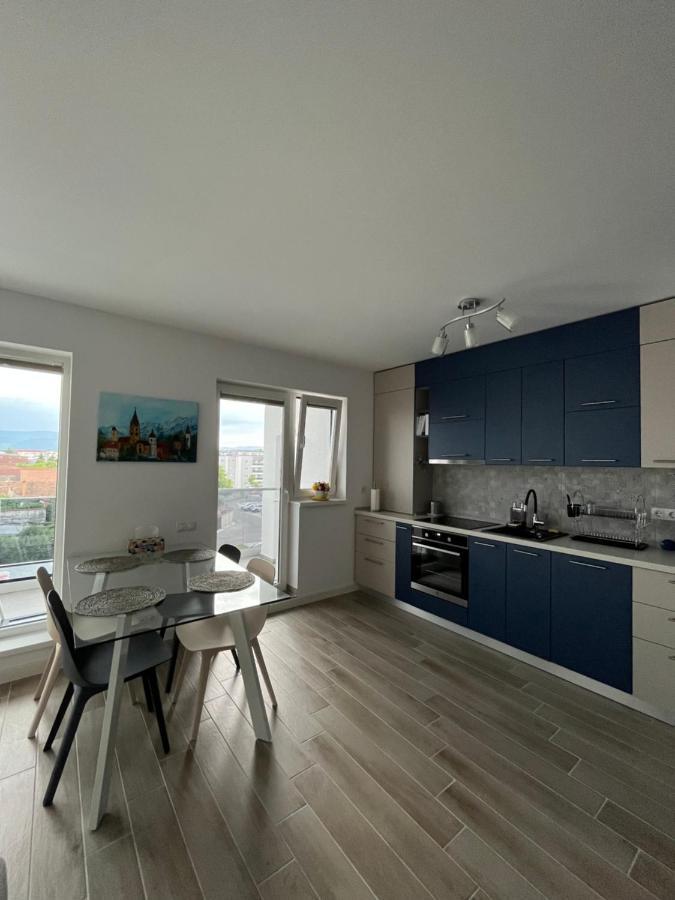 Azzurro Apartment Sibiu Luaran gambar