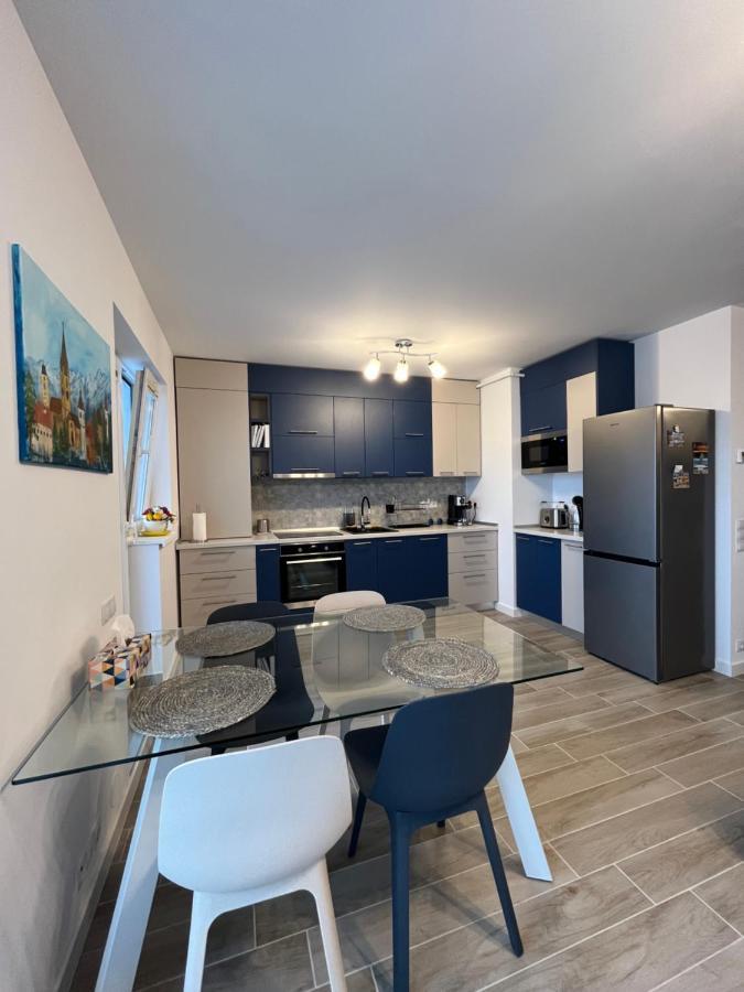 Azzurro Apartment Sibiu Luaran gambar