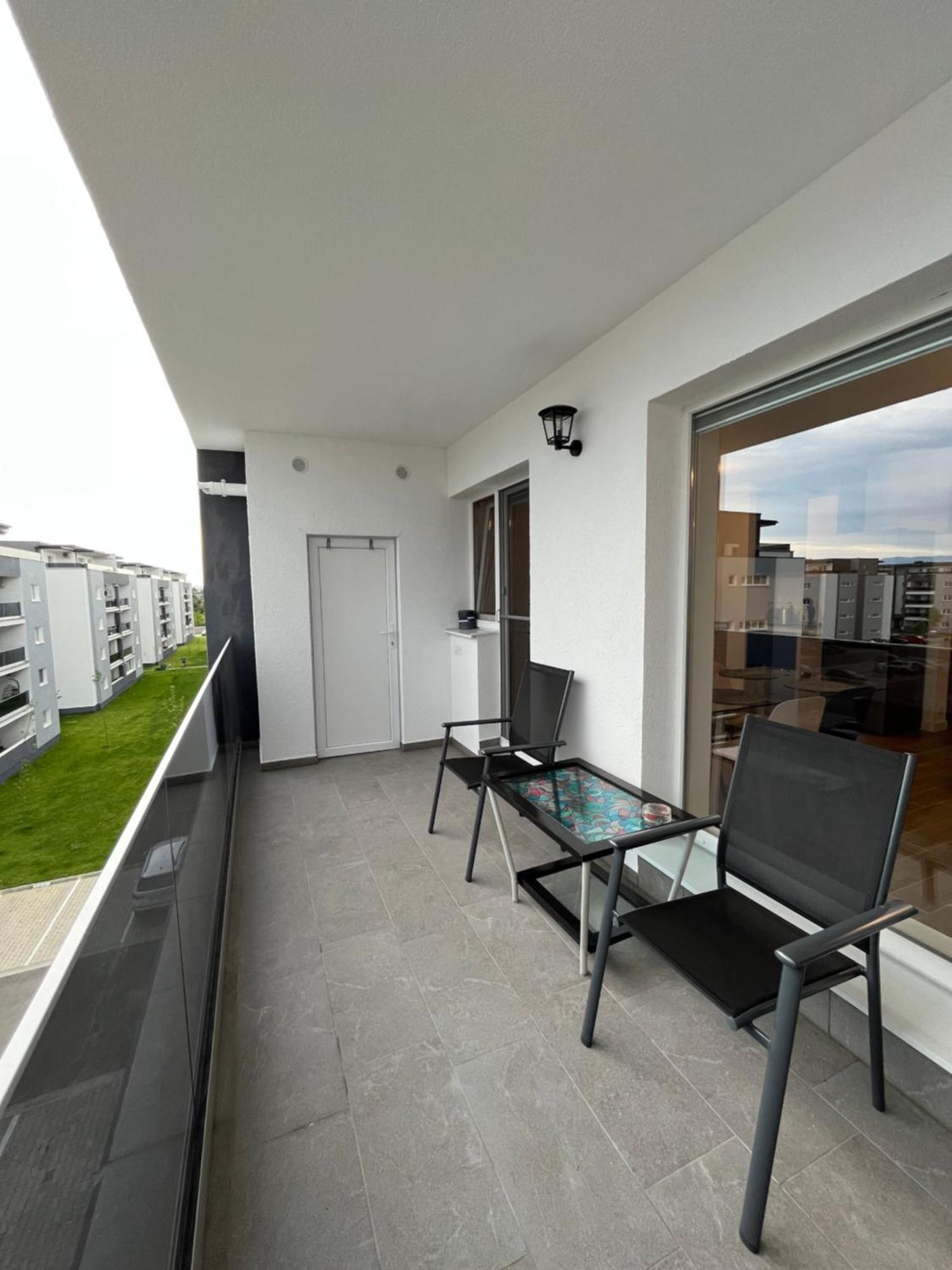 Azzurro Apartment Sibiu Luaran gambar